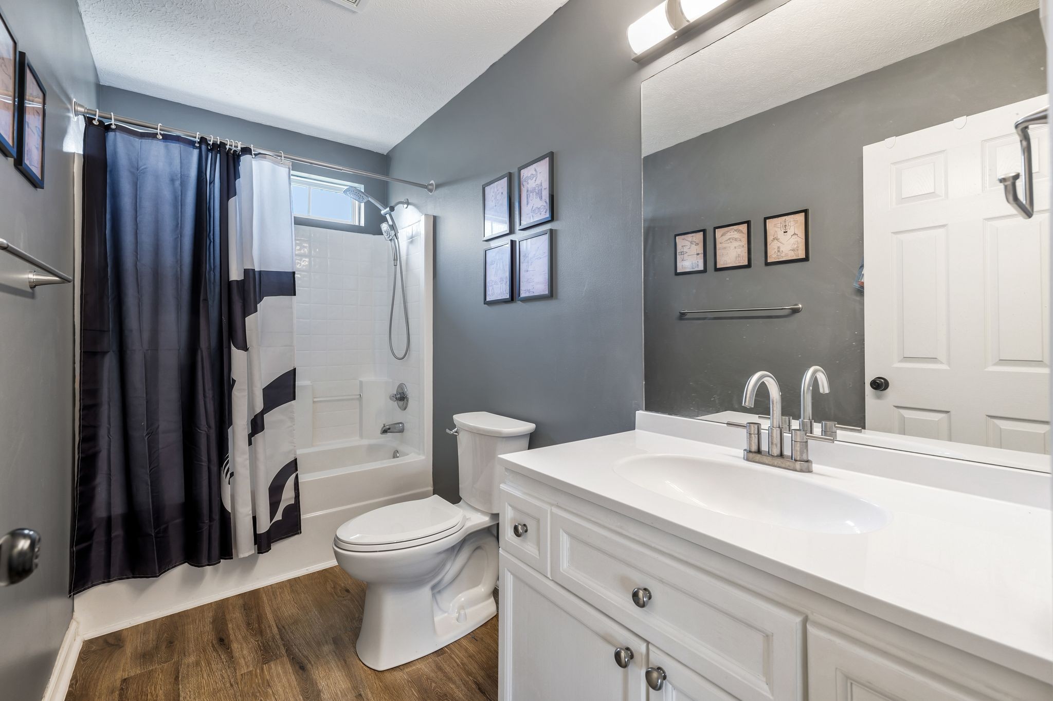 1626 Zurich Dr