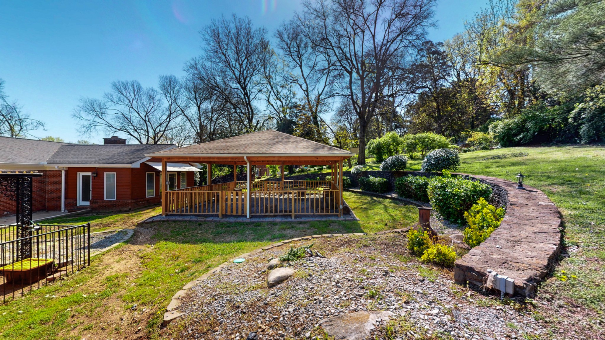 2015 Hickory Hill Ln