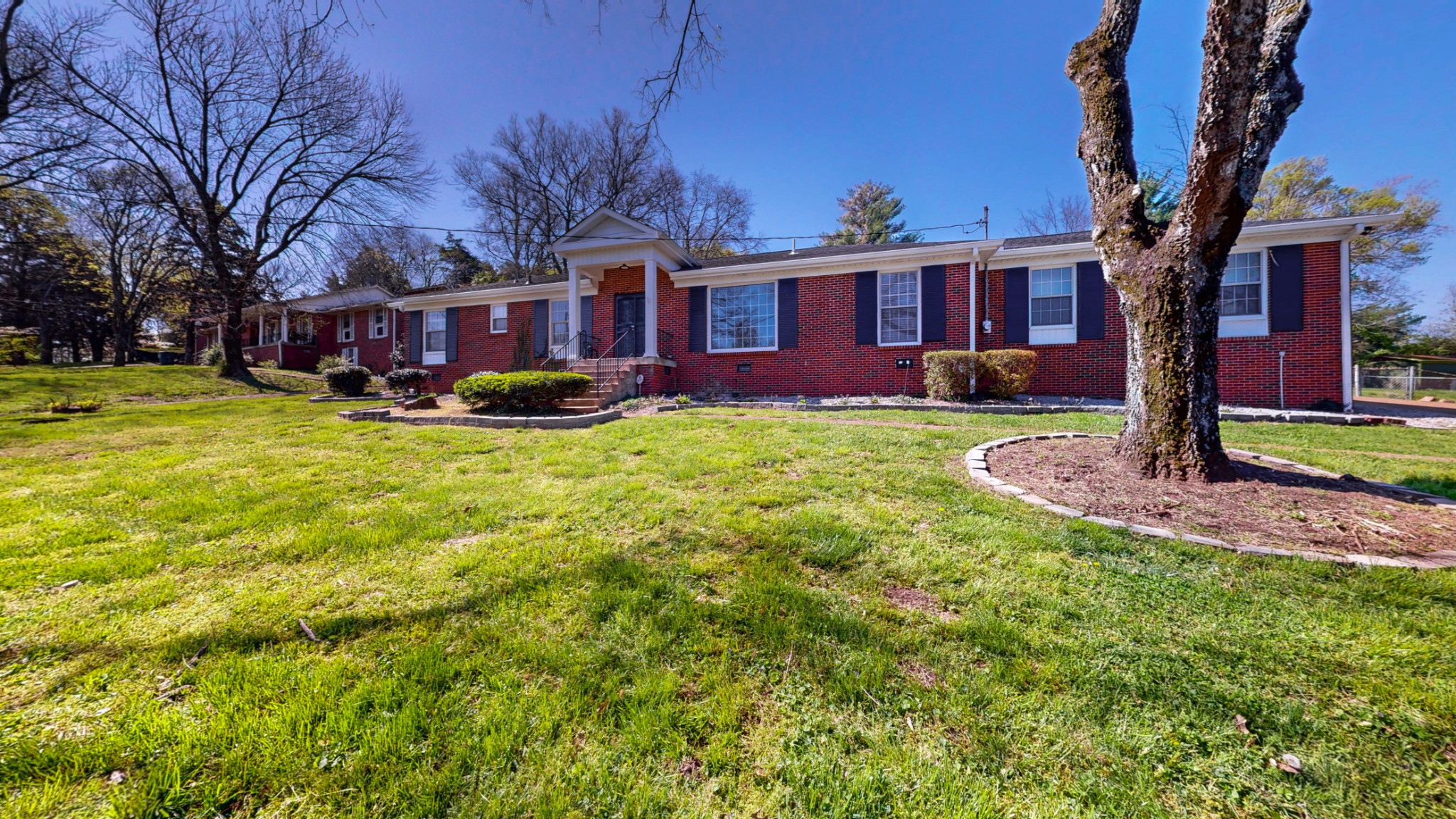 2015 Hickory Hill Ln