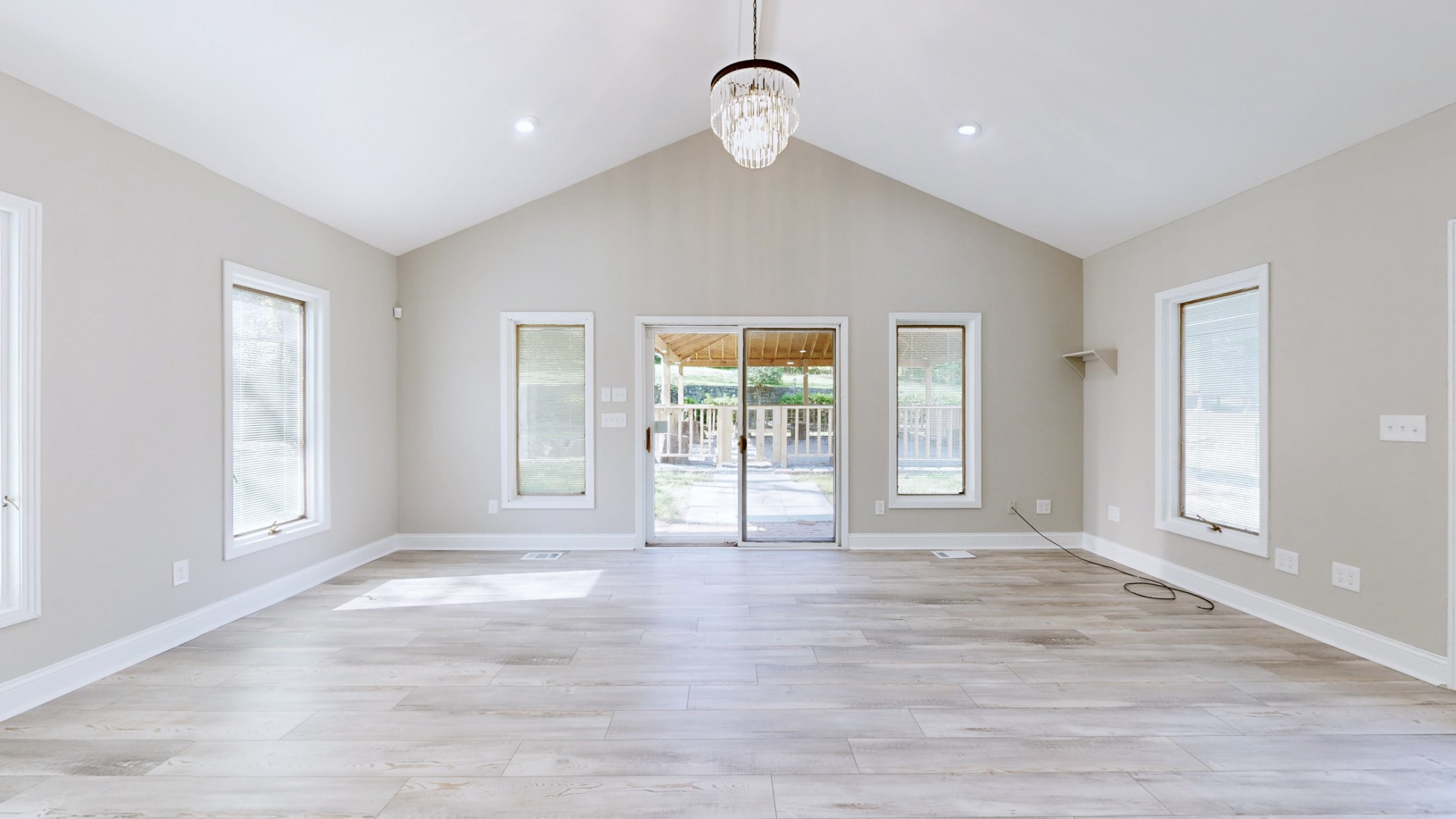 2015 Hickory Hill Ln