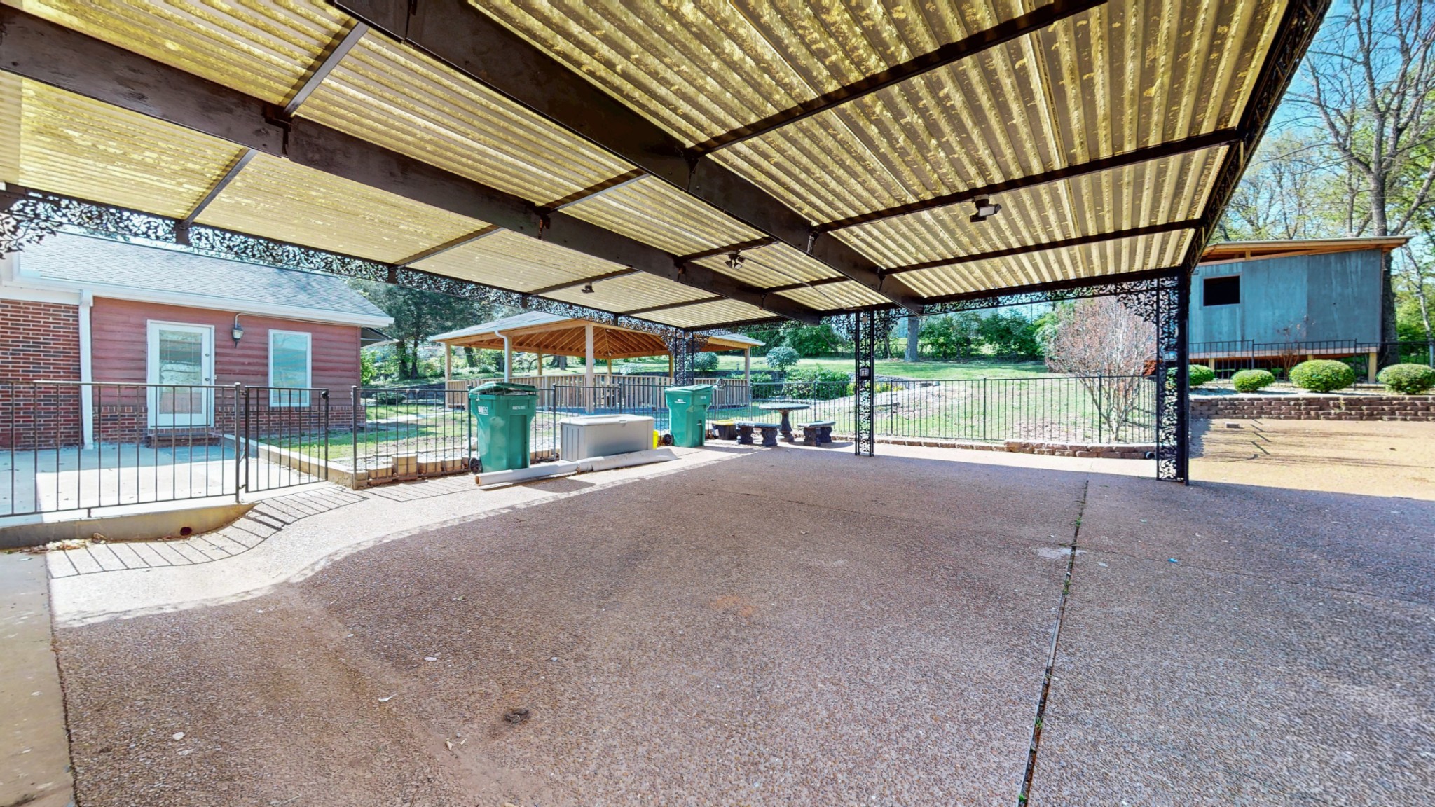 2015 Hickory Hill Ln