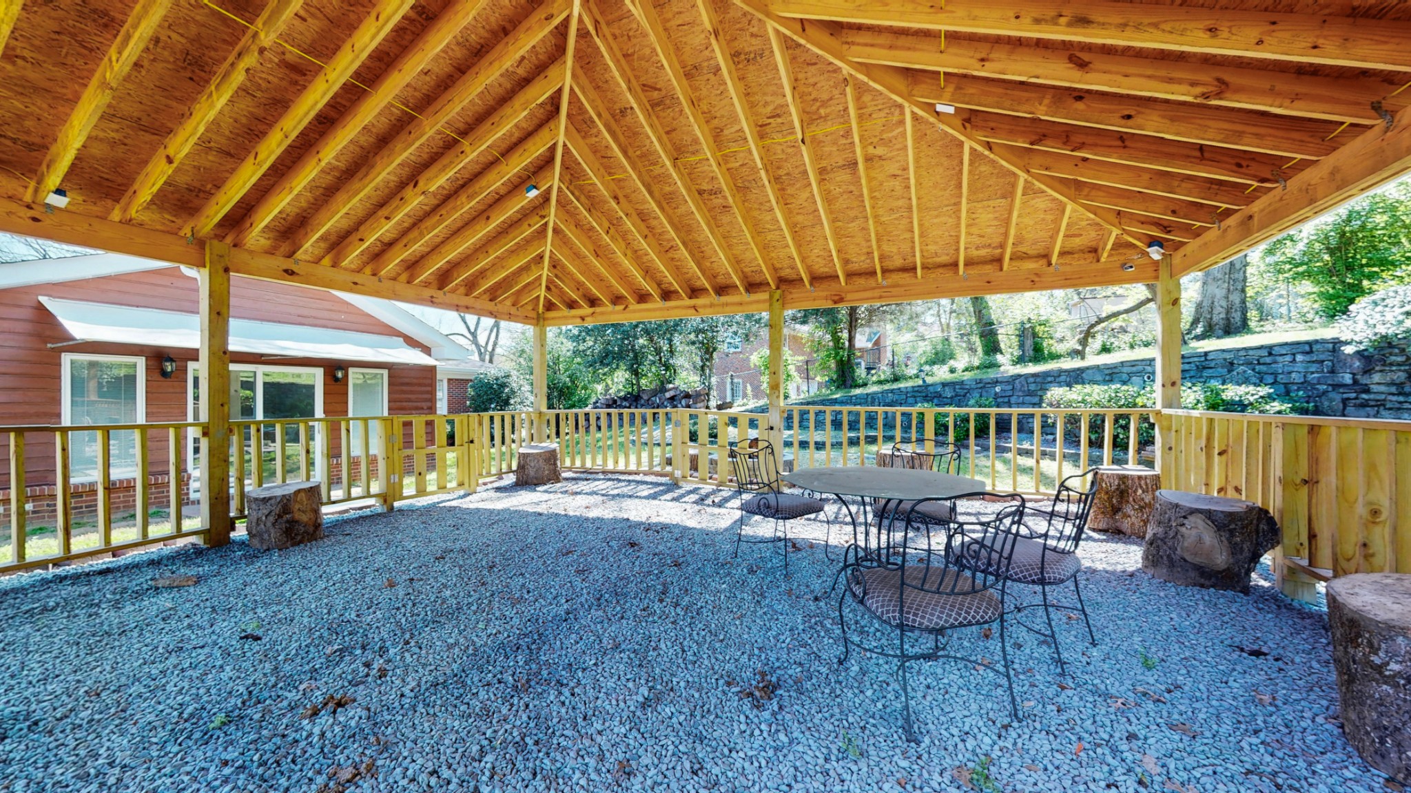 2015 Hickory Hill Ln