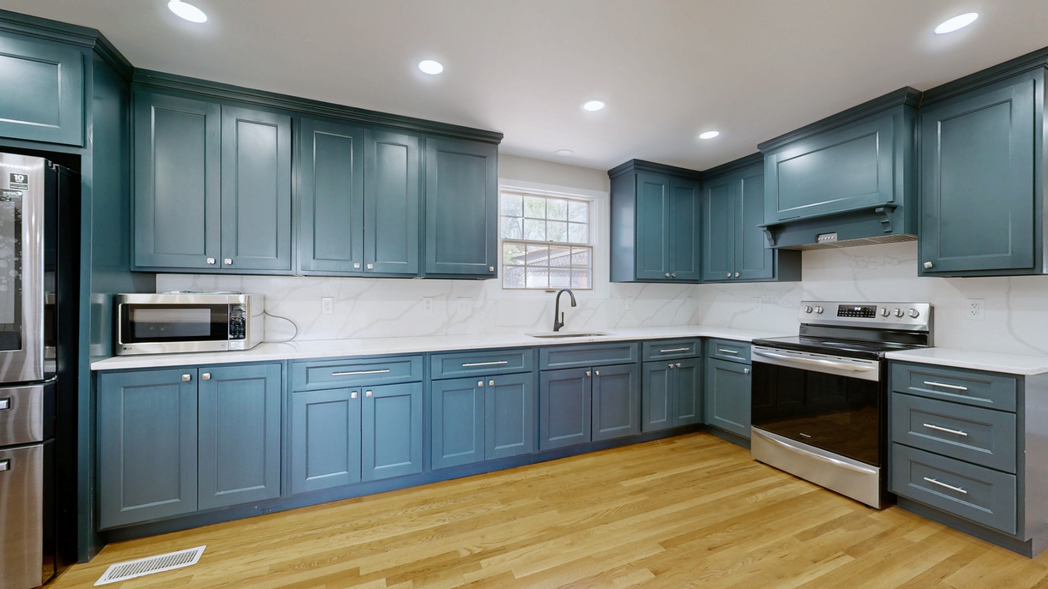 2015 Hickory Hill Ln