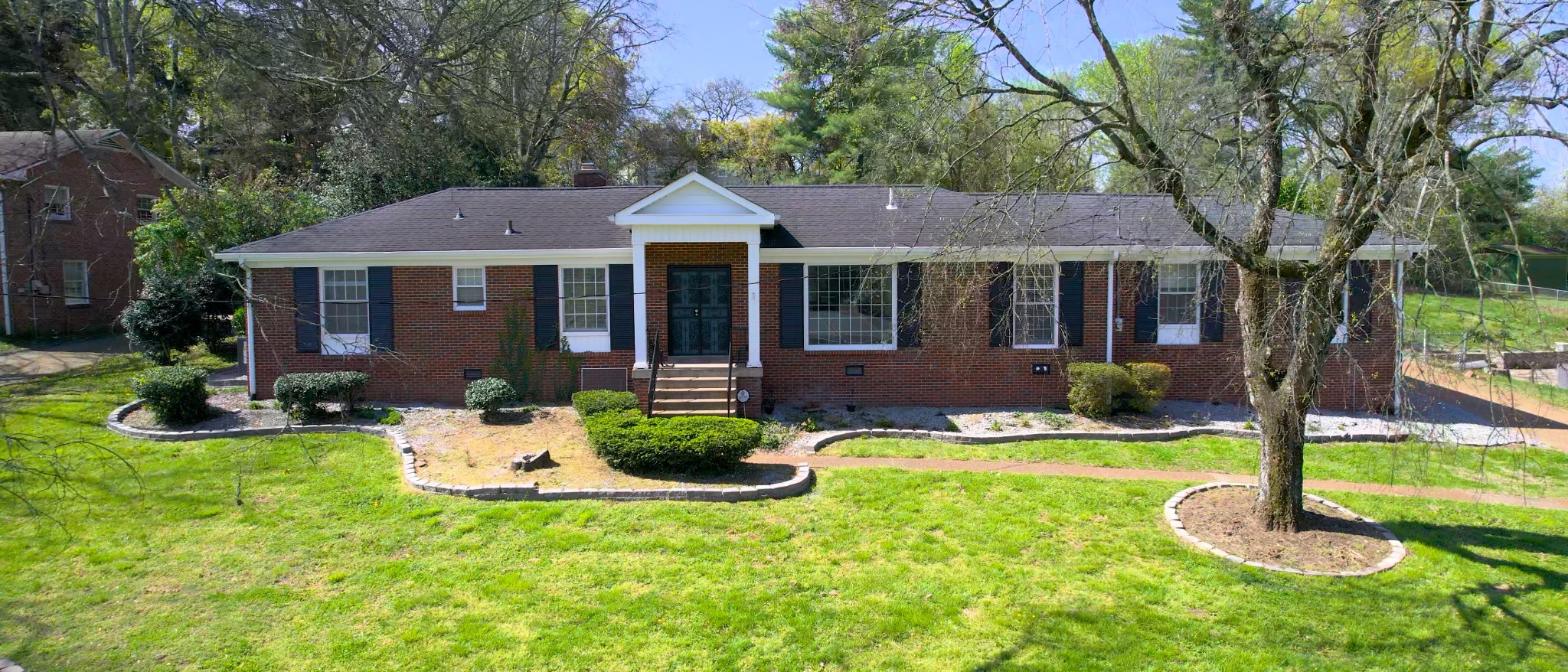 2015 Hickory Hill Ln