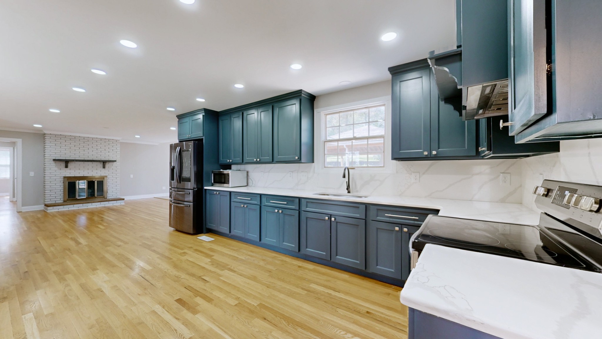 2015 Hickory Hill Ln