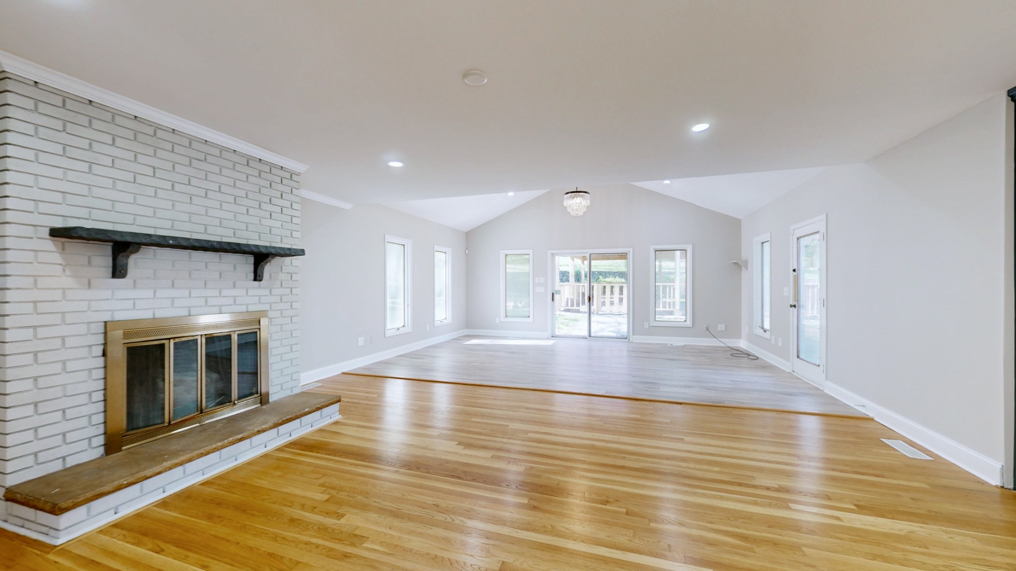 2015 Hickory Hill Ln