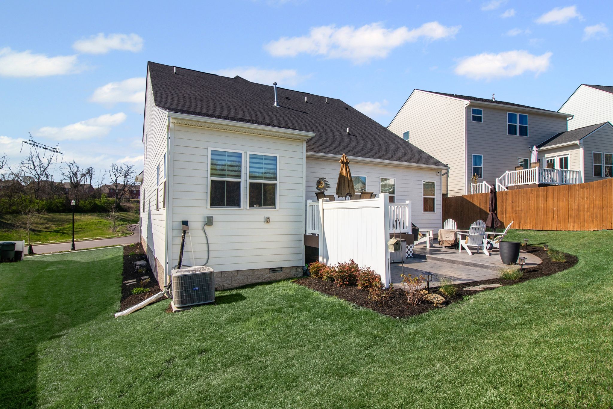 8052 Warbler Way