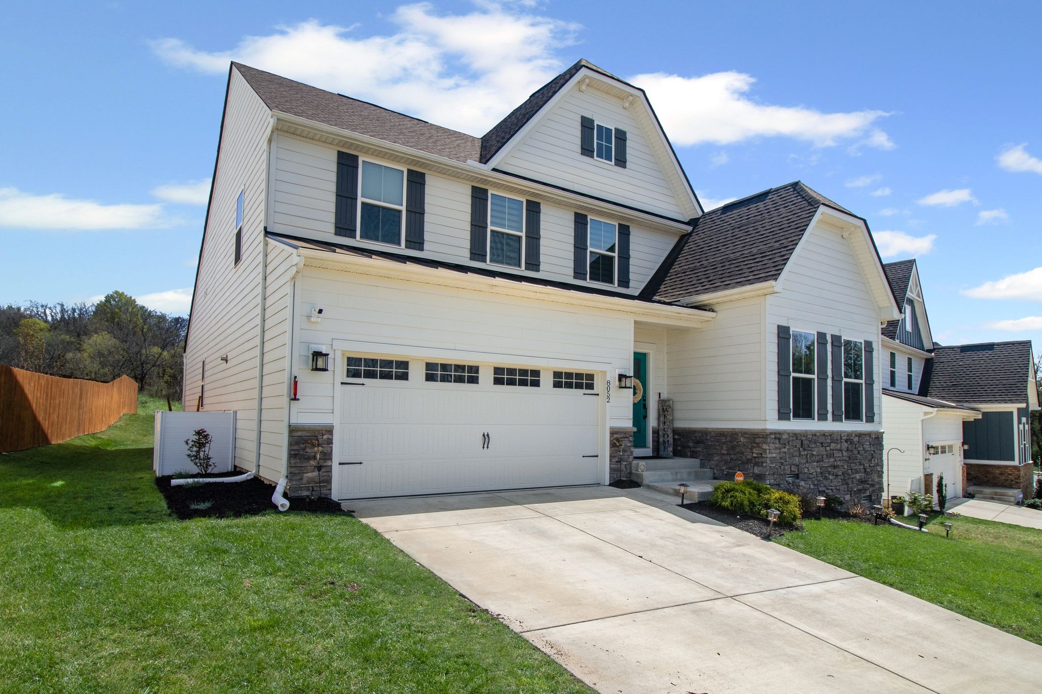8052 Warbler Way