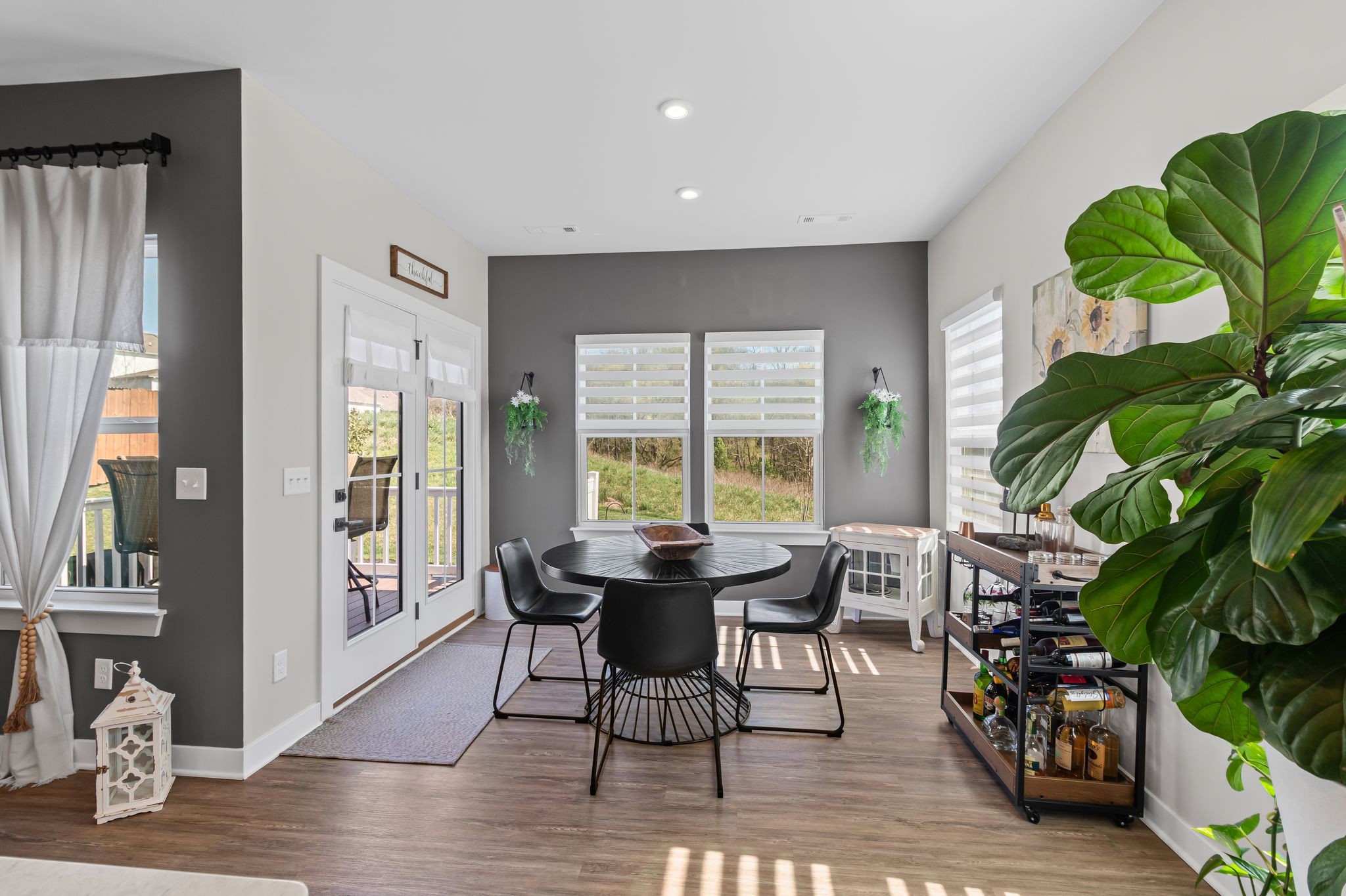 8052 Warbler Way