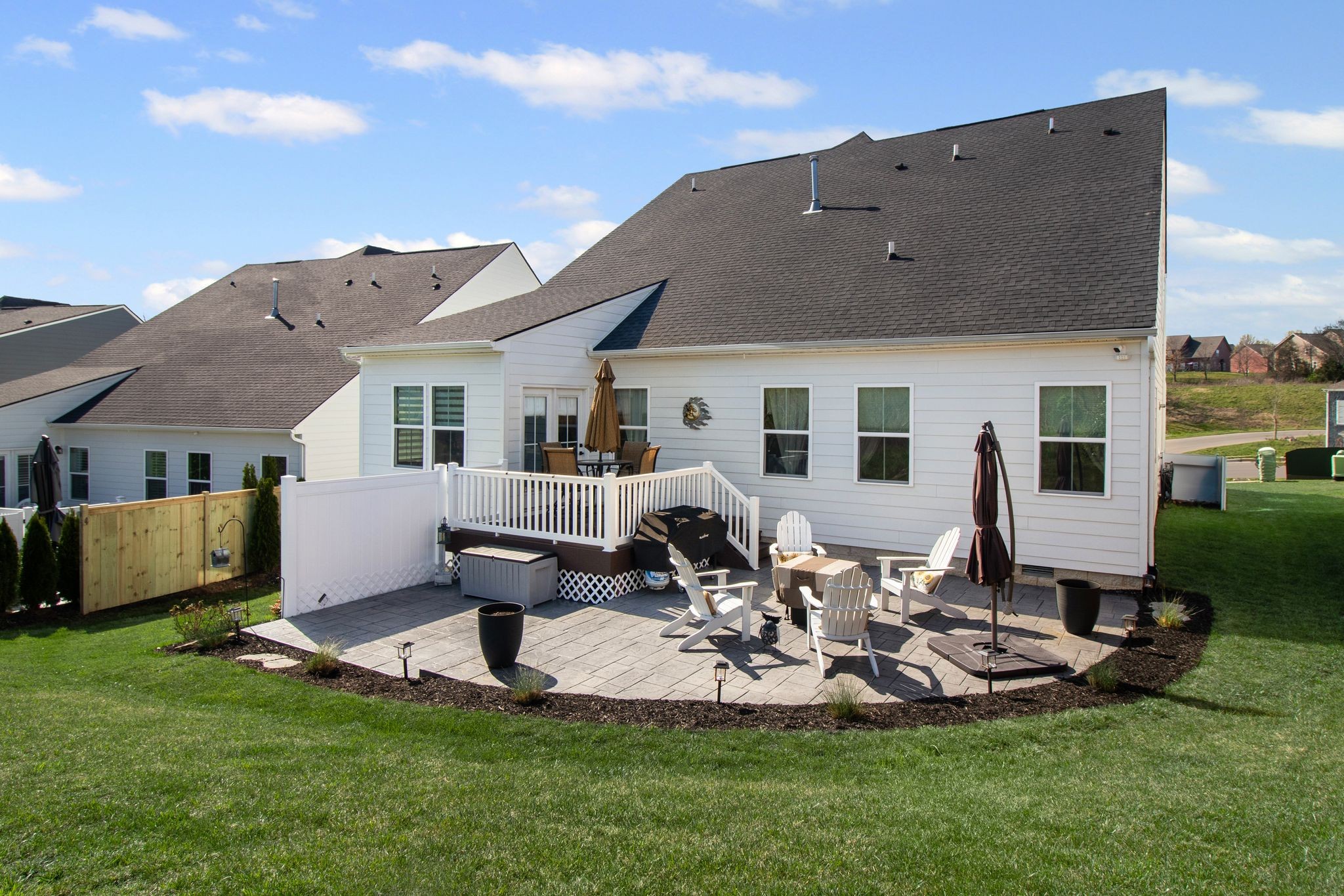 8052 Warbler Way