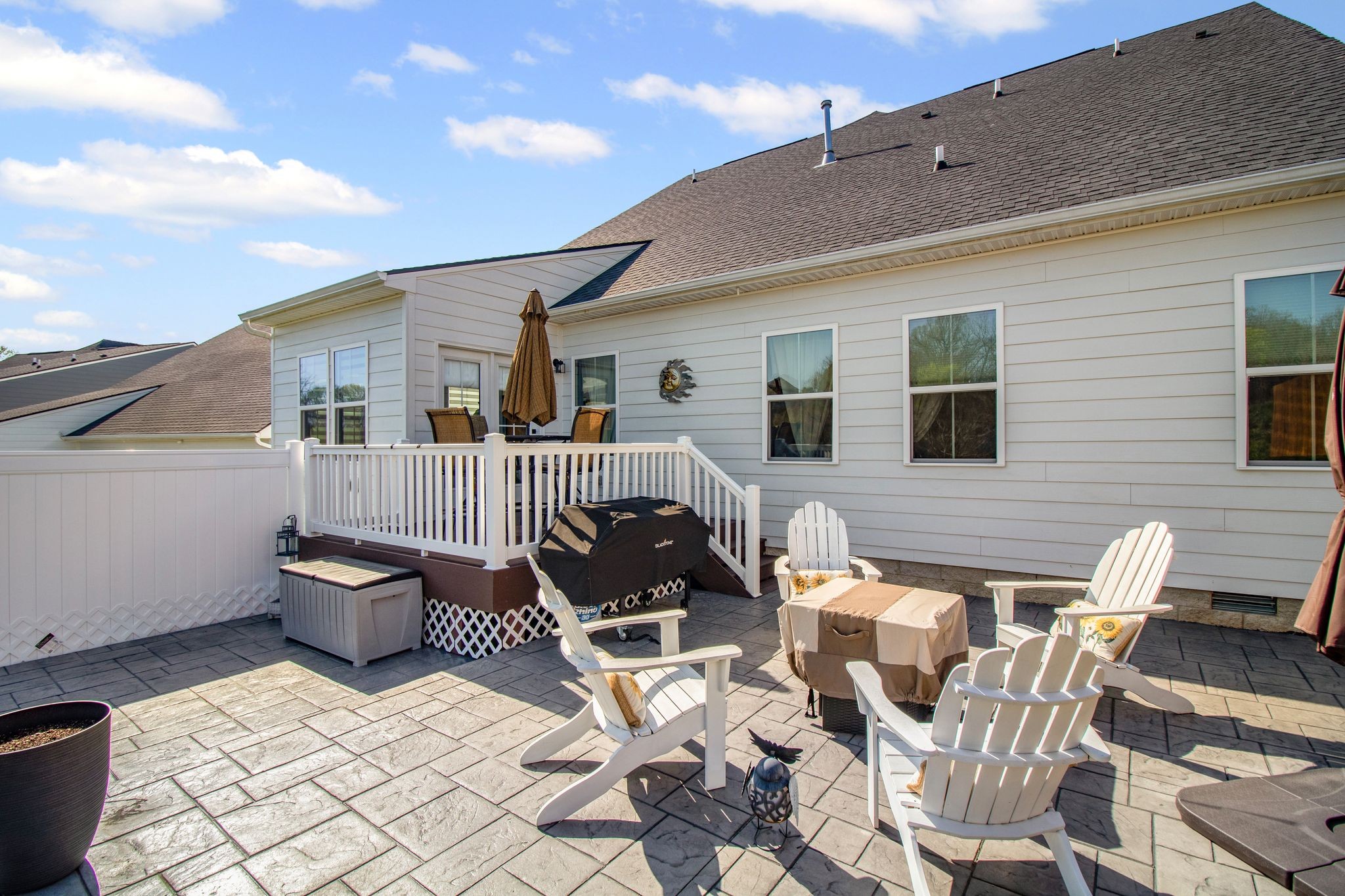 8052 Warbler Way