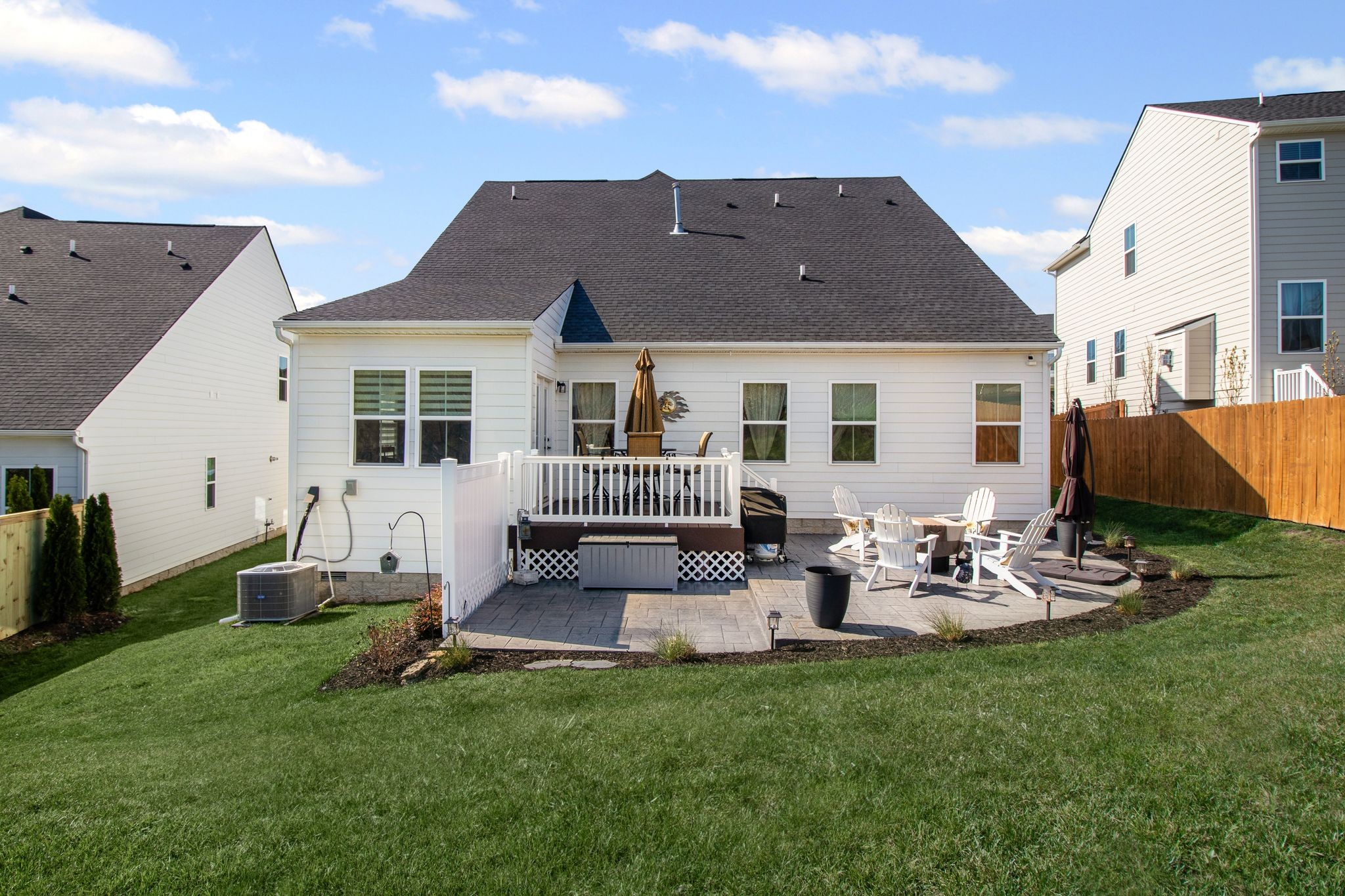 8052 Warbler Way