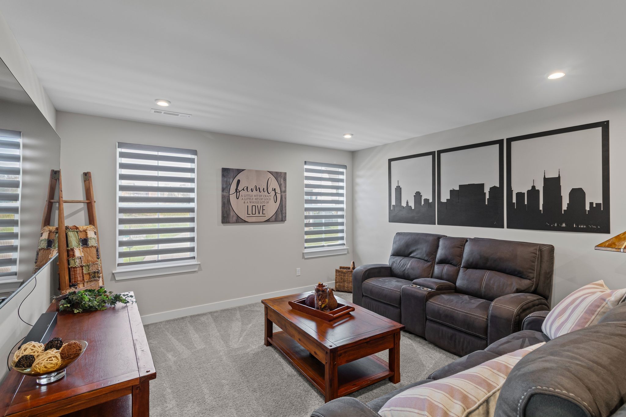 8052 Warbler Way