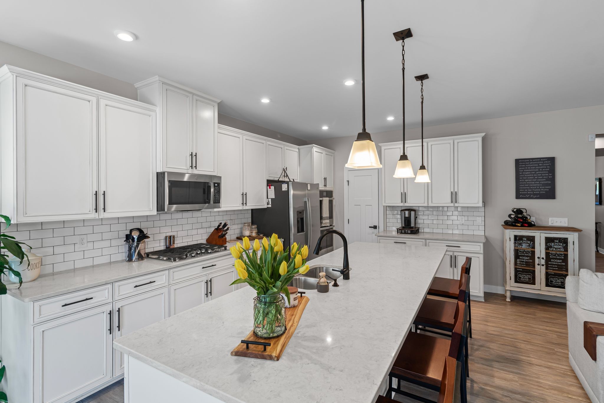 8052 Warbler Way