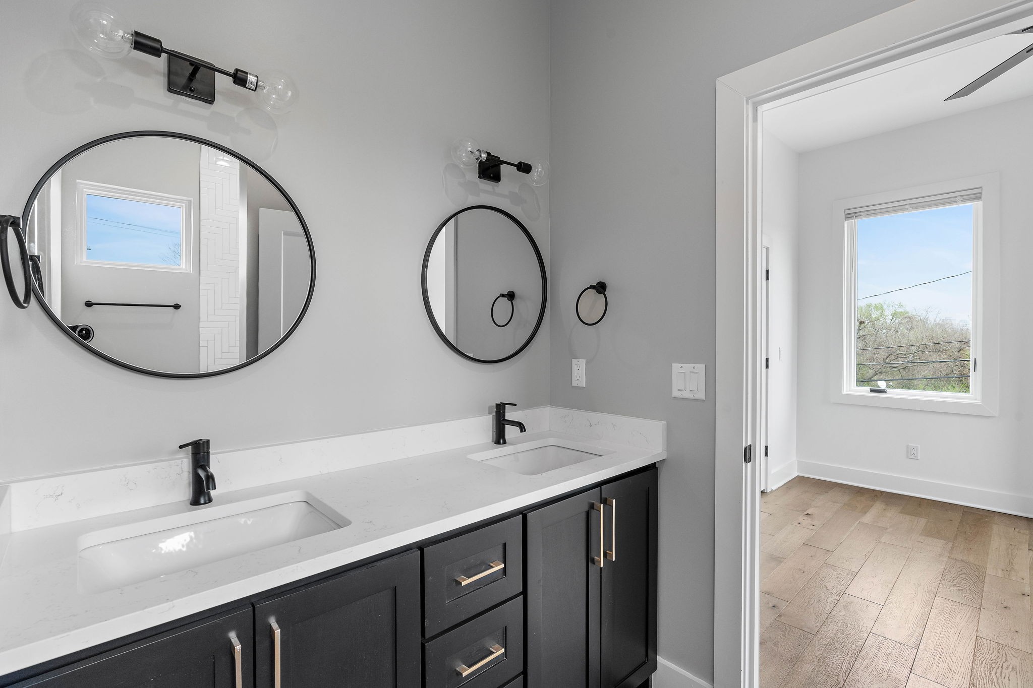 807 32nd Ave, N Unit: A
