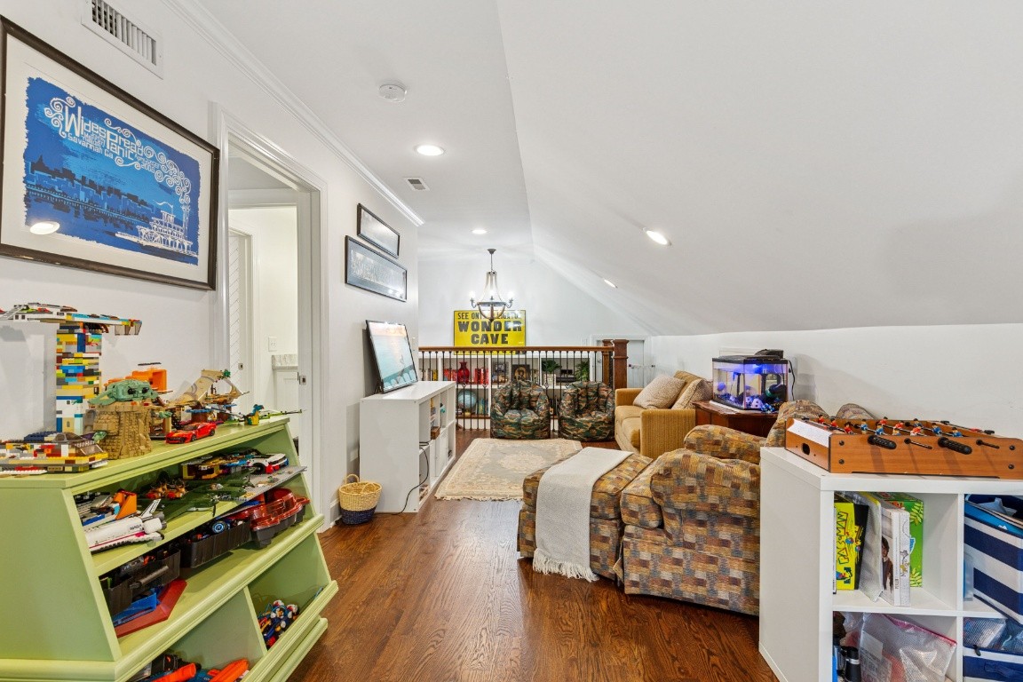 210 Cherokee Rd