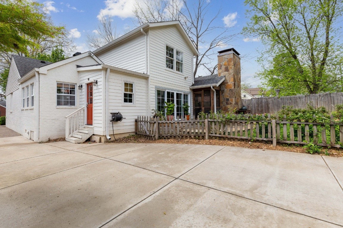 210 Cherokee Rd