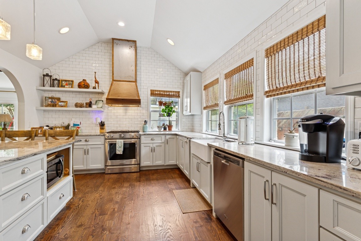 210 Cherokee Rd