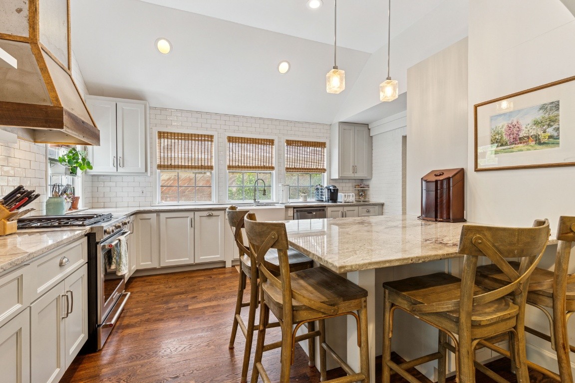 210 Cherokee Rd