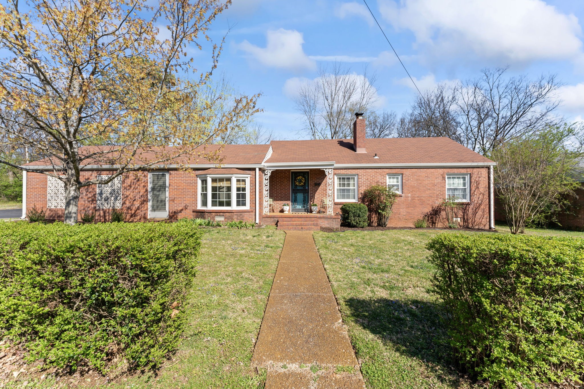 908 Grantland Ave