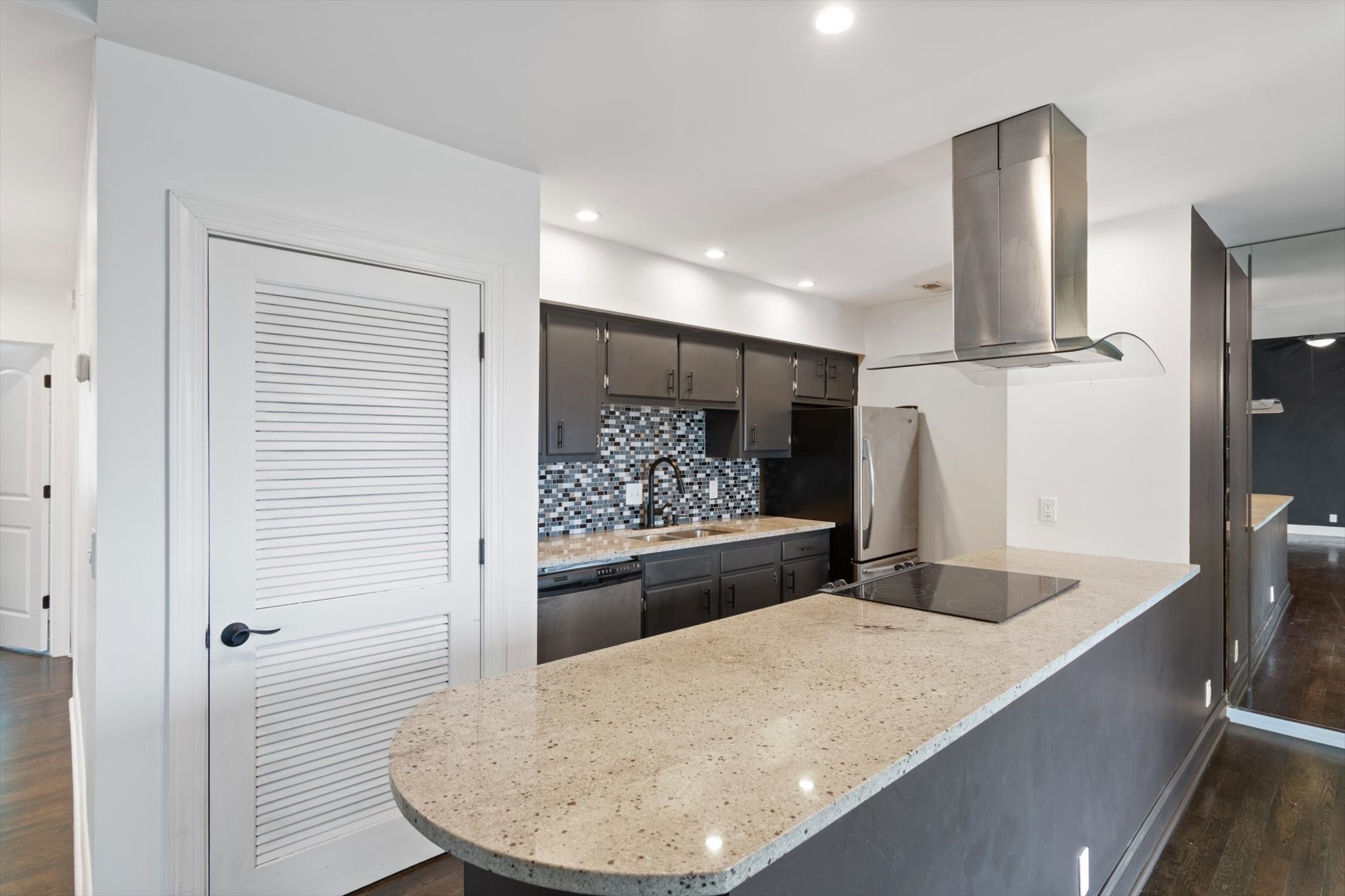 447 Summit Ridge Pl