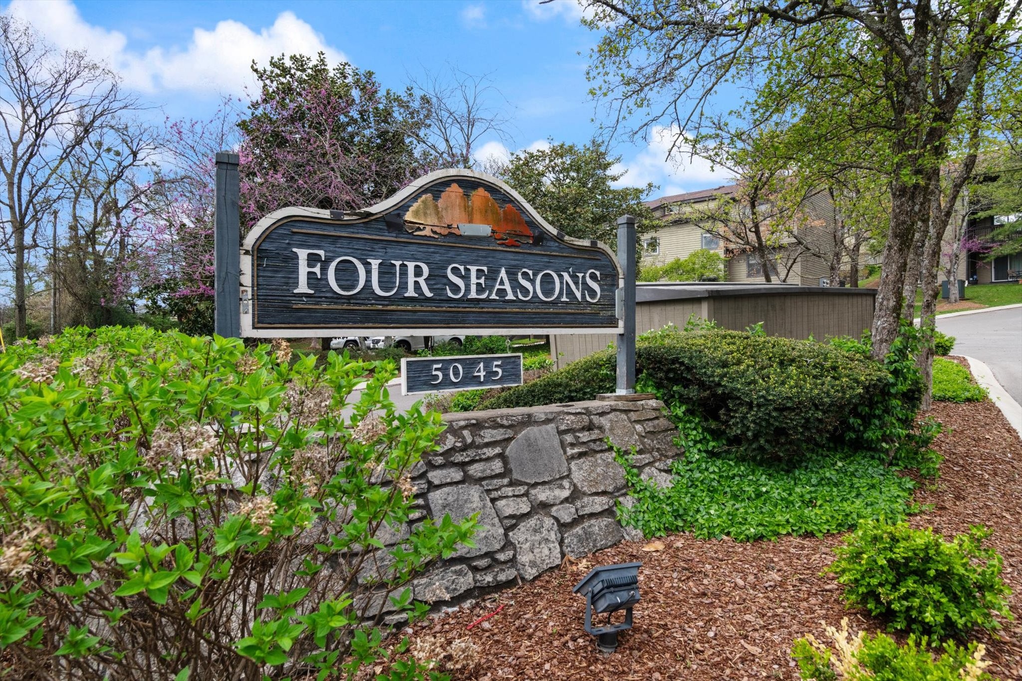 447 Summit Ridge Pl