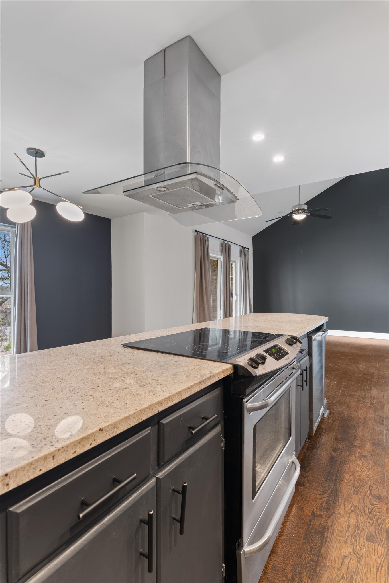 447 Summit Ridge Pl