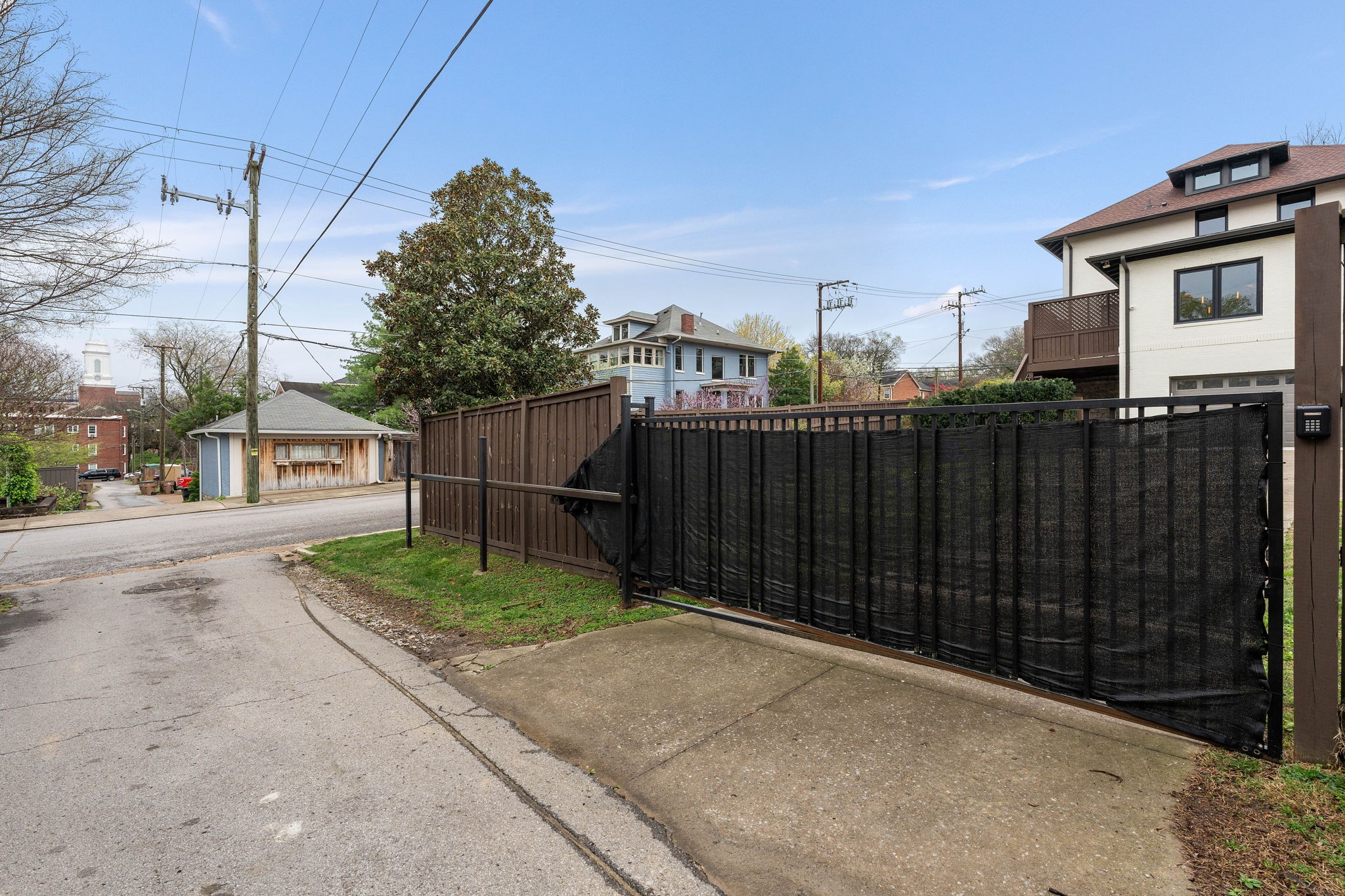 1800 Blair Blvd