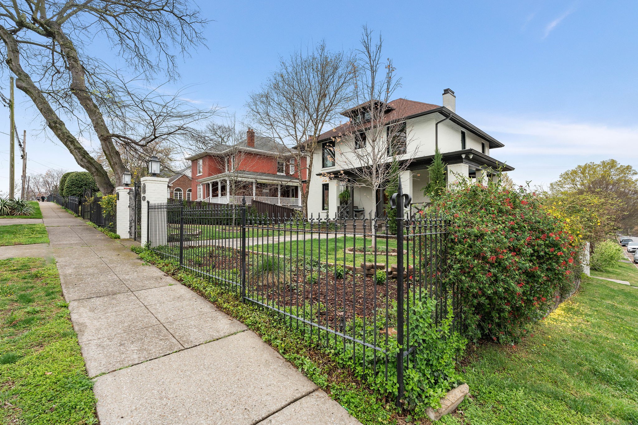 1800 Blair Blvd