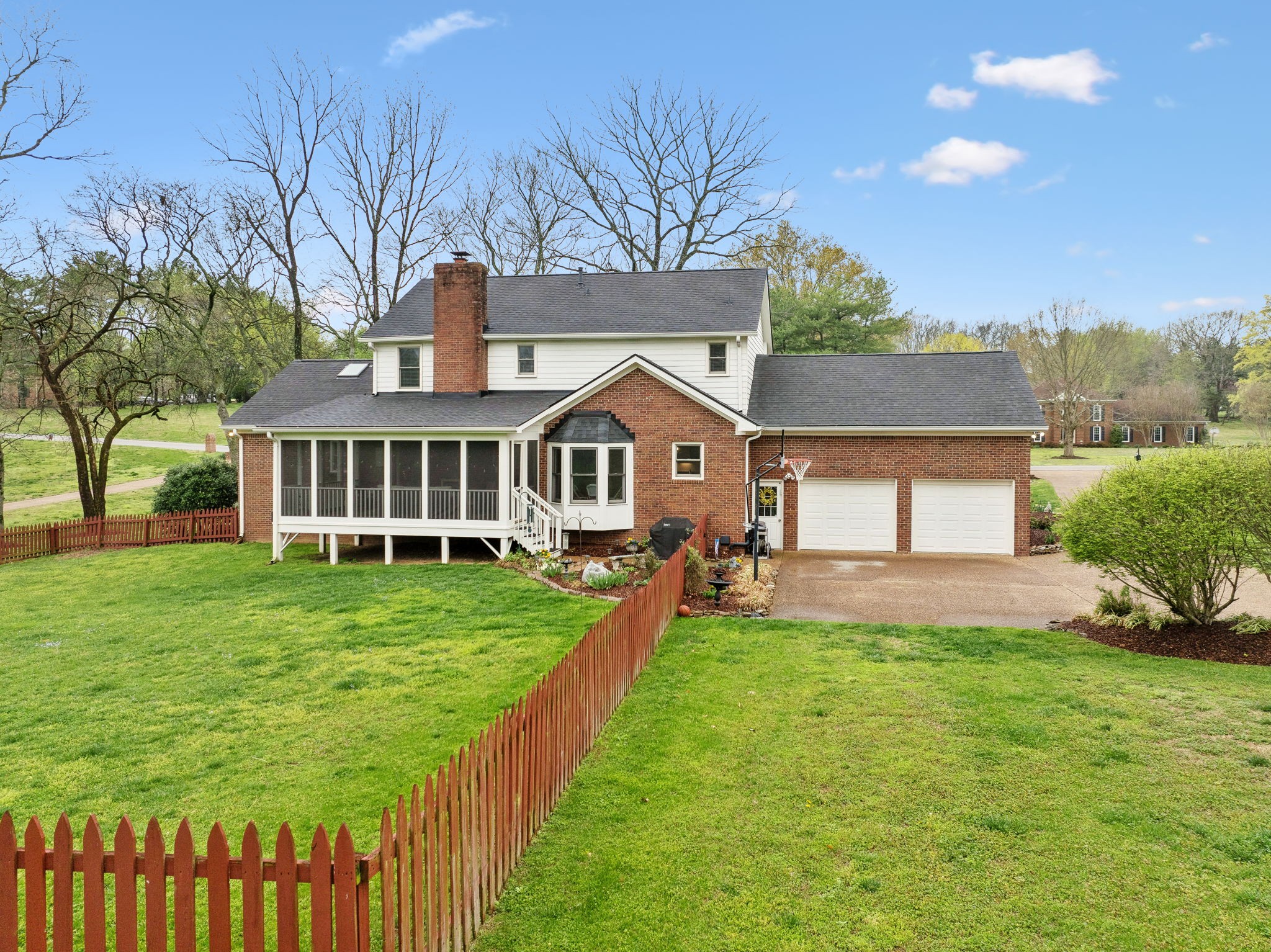 2009 Cedarmont Dr