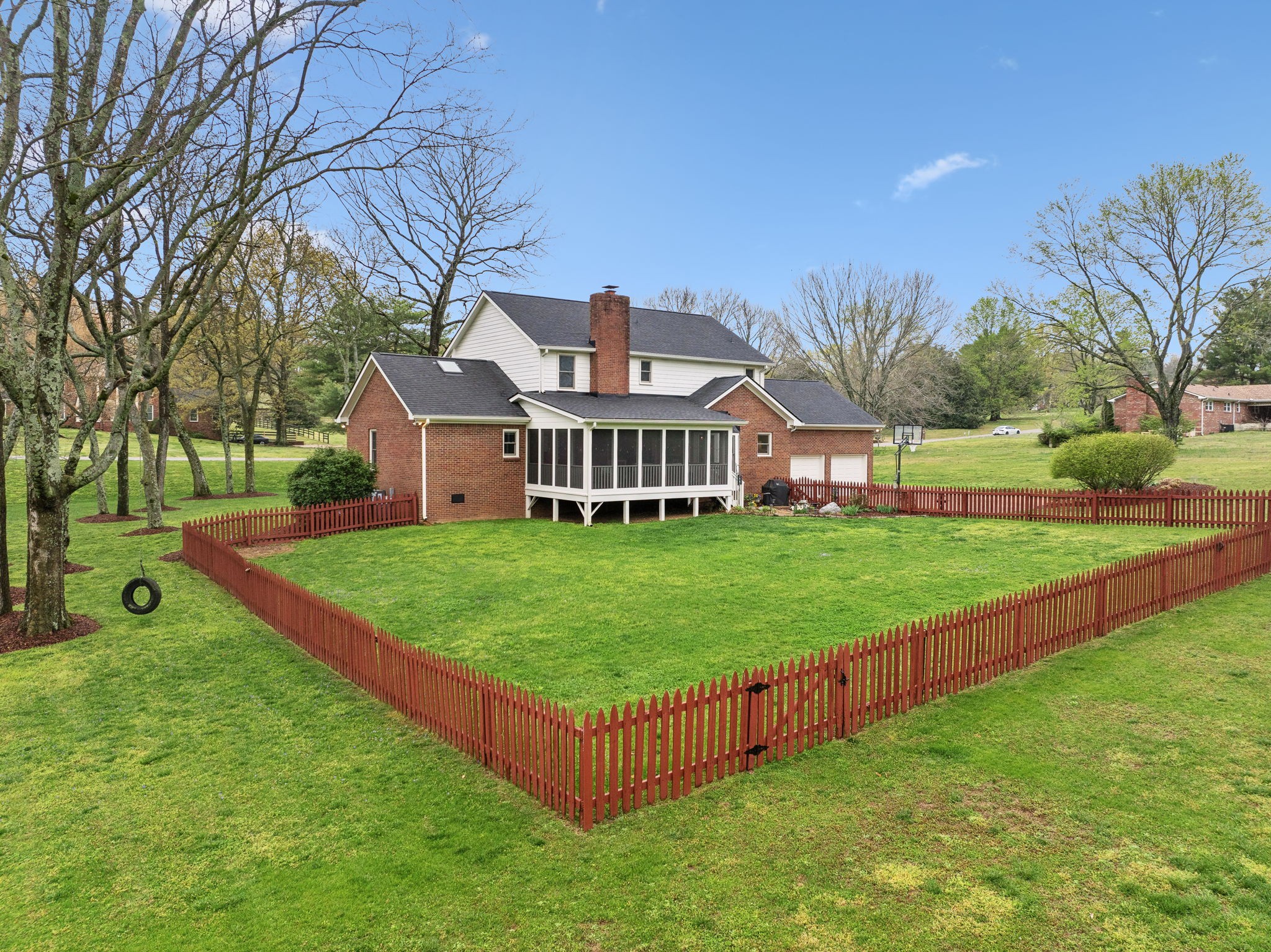 2009 Cedarmont Dr