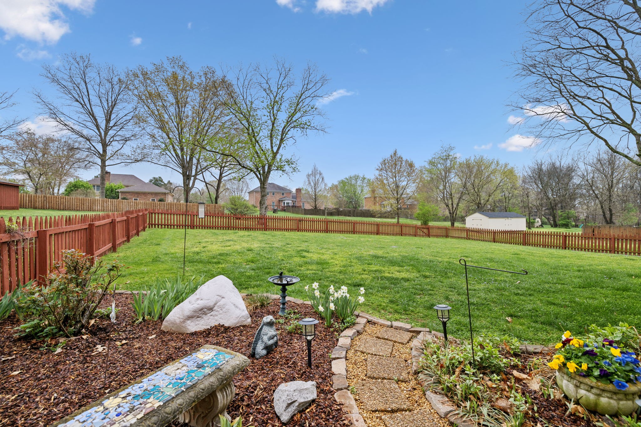 2009 Cedarmont Dr