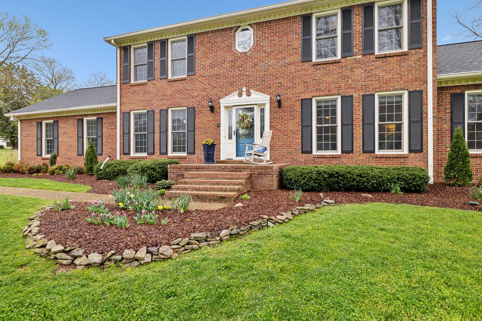2009 Cedarmont Dr