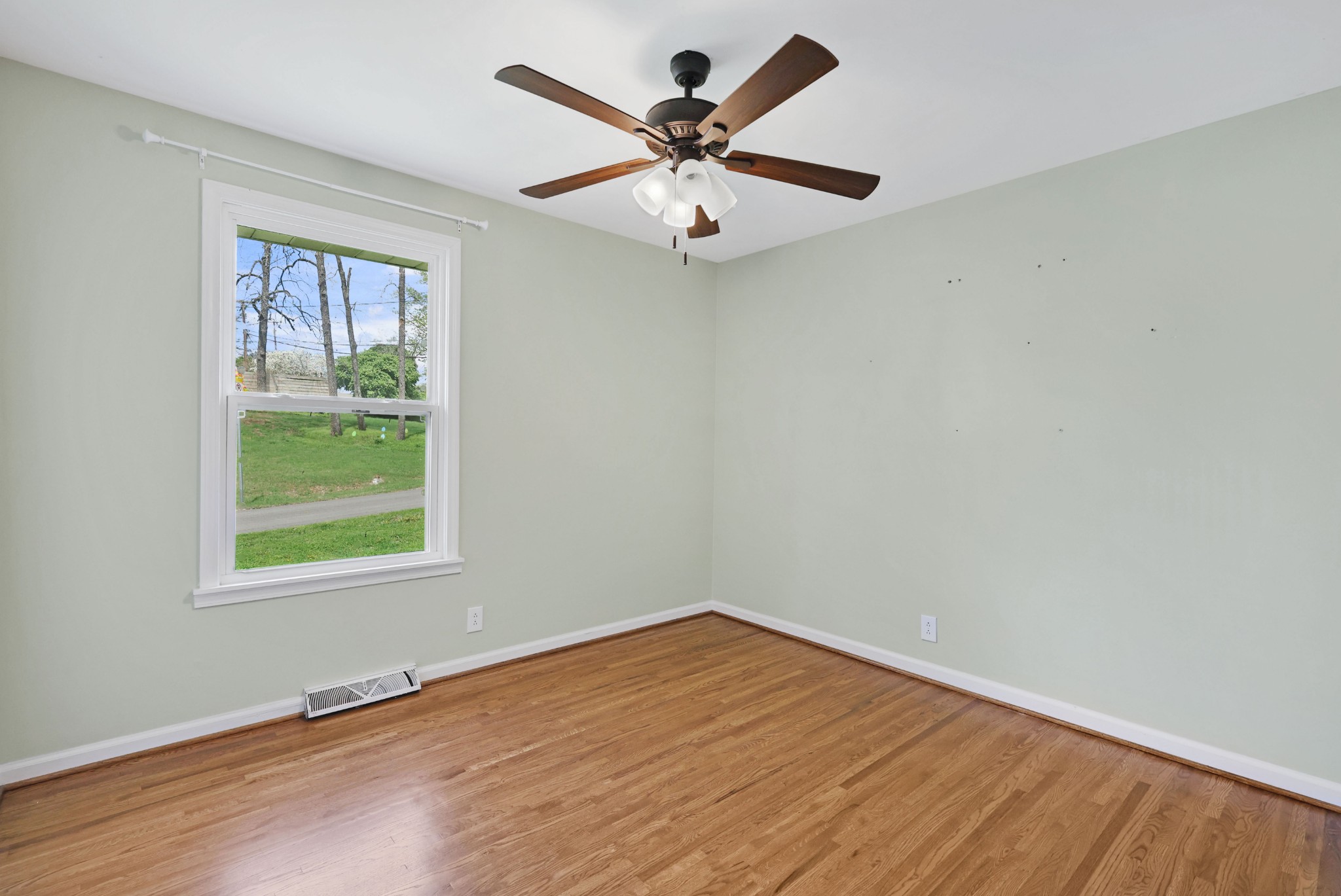 613 River Rouge Dr