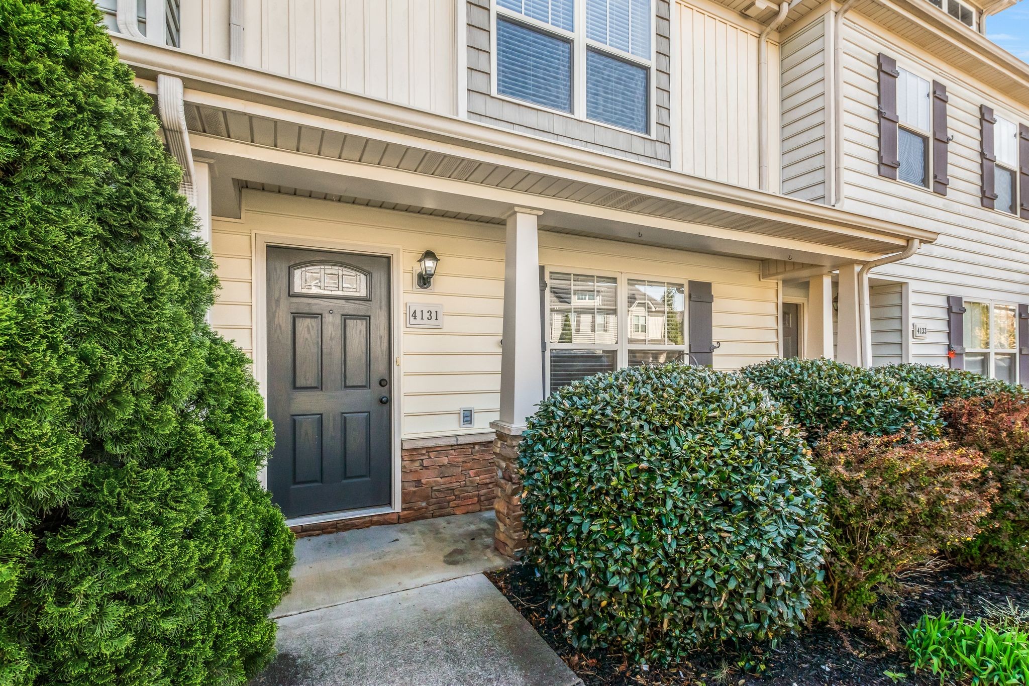 4131 War Emblem Lane