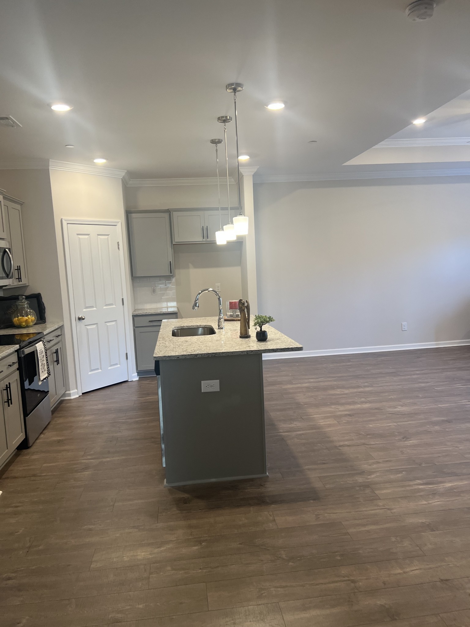 7503 Fernvale Springs Way