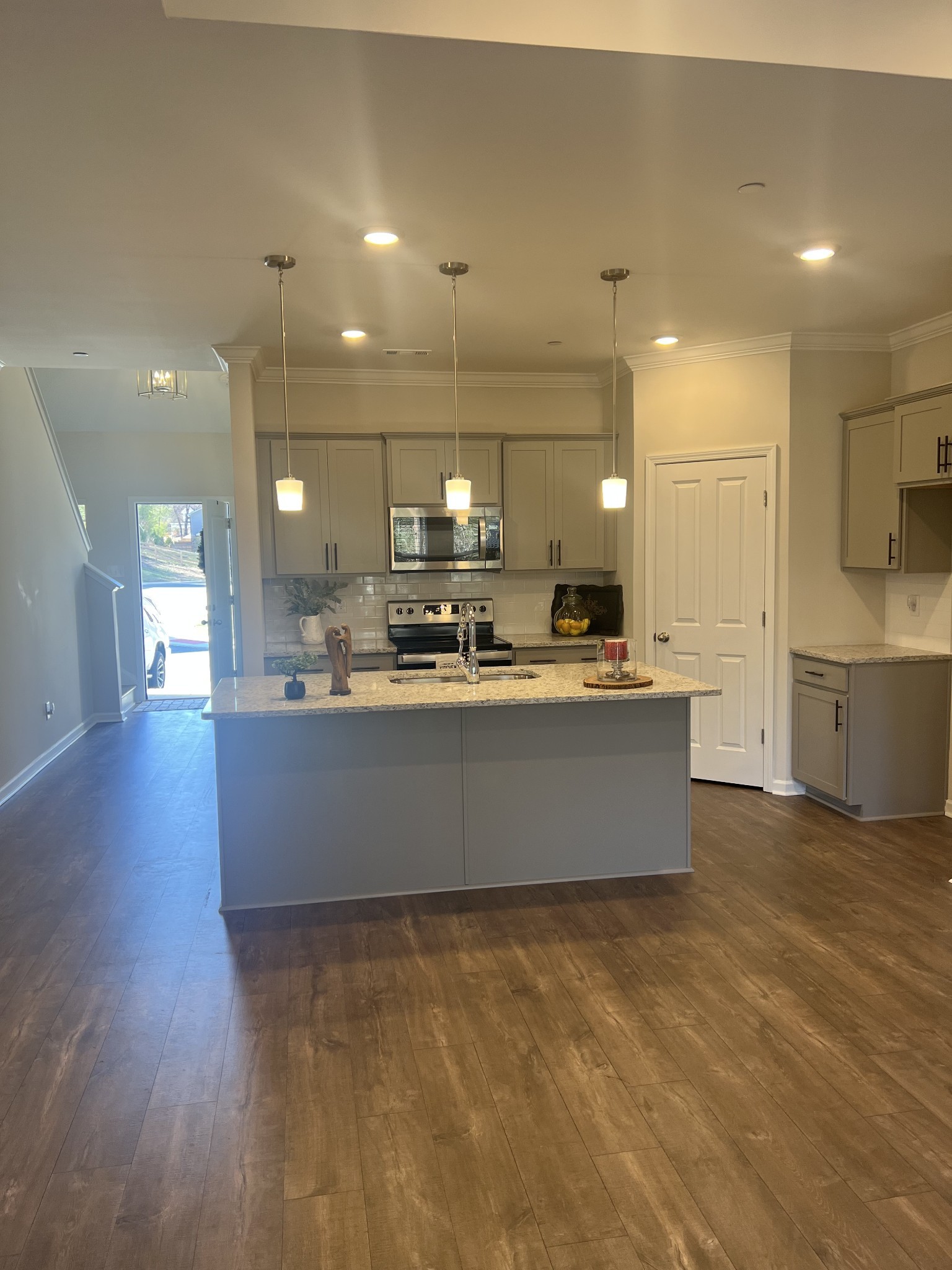 7503 Fernvale Springs Way