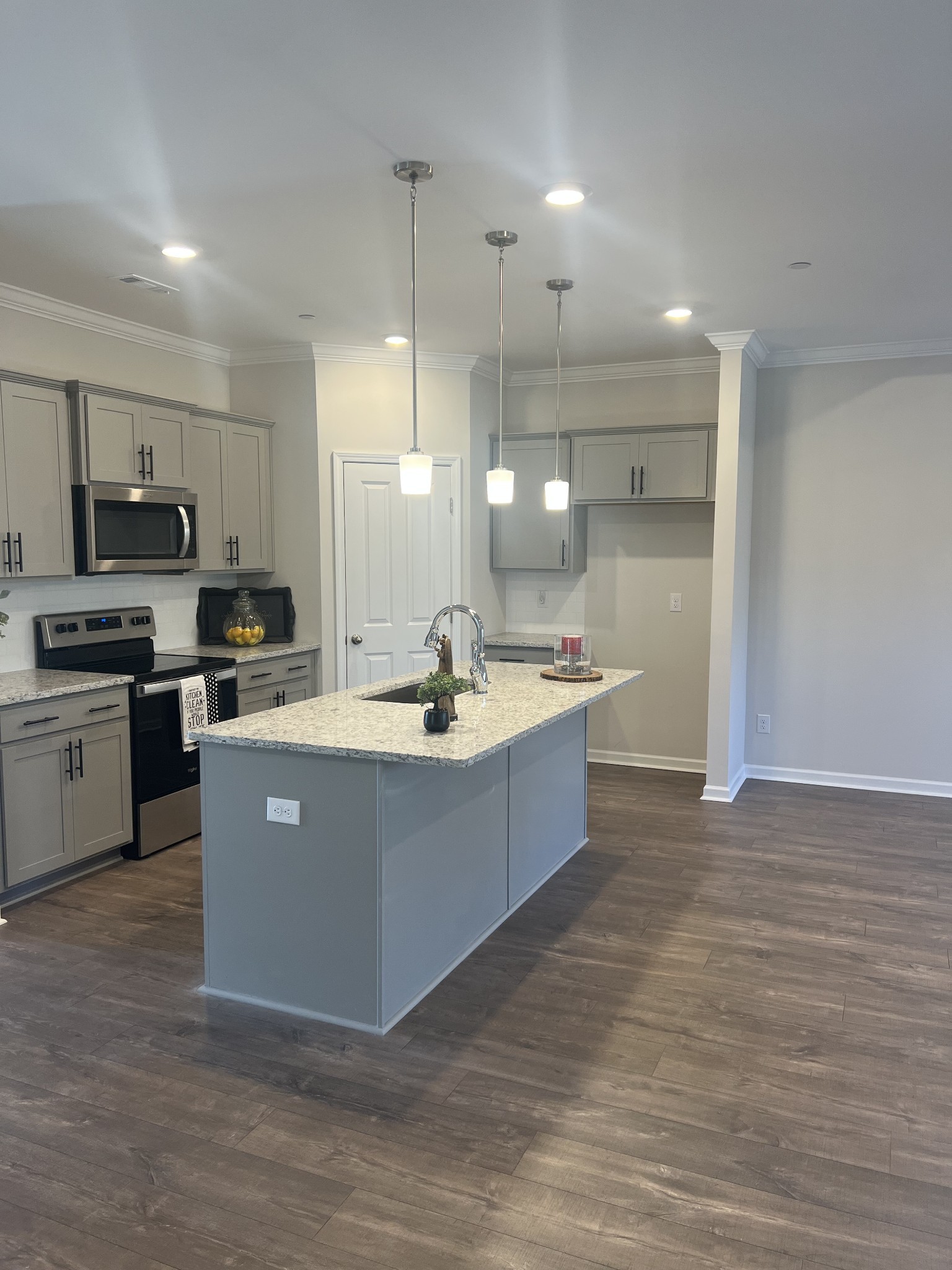 7503 Fernvale Springs Way