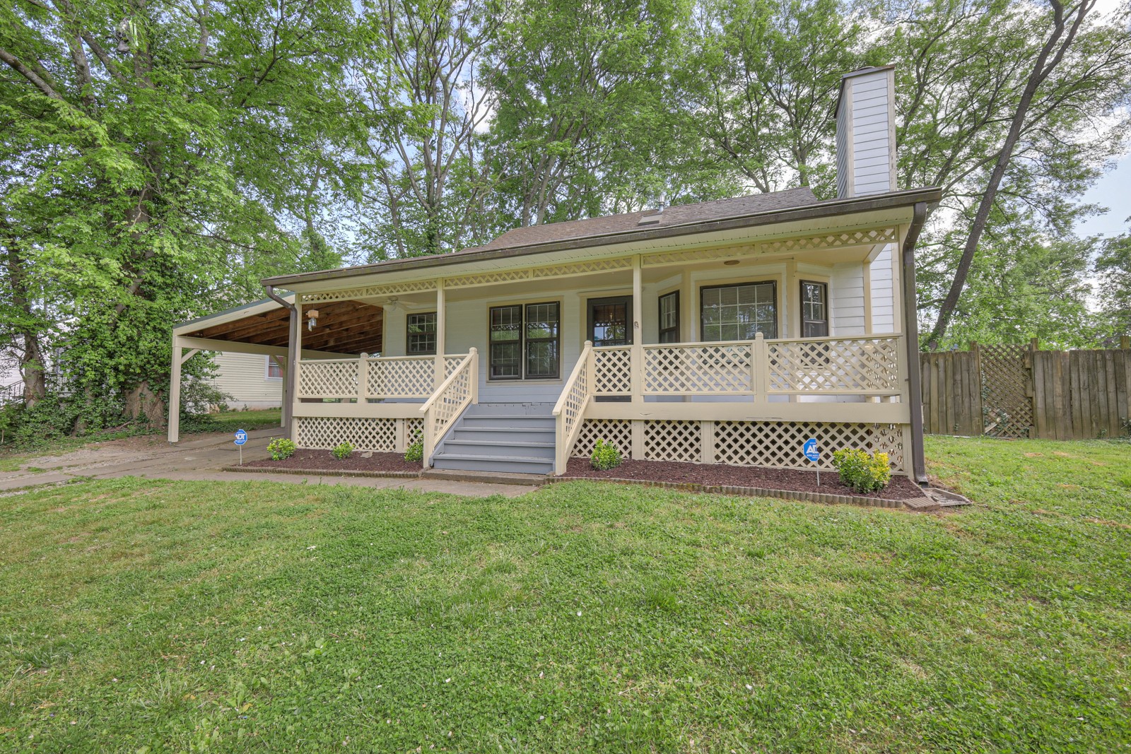 1205 Kermit Dr