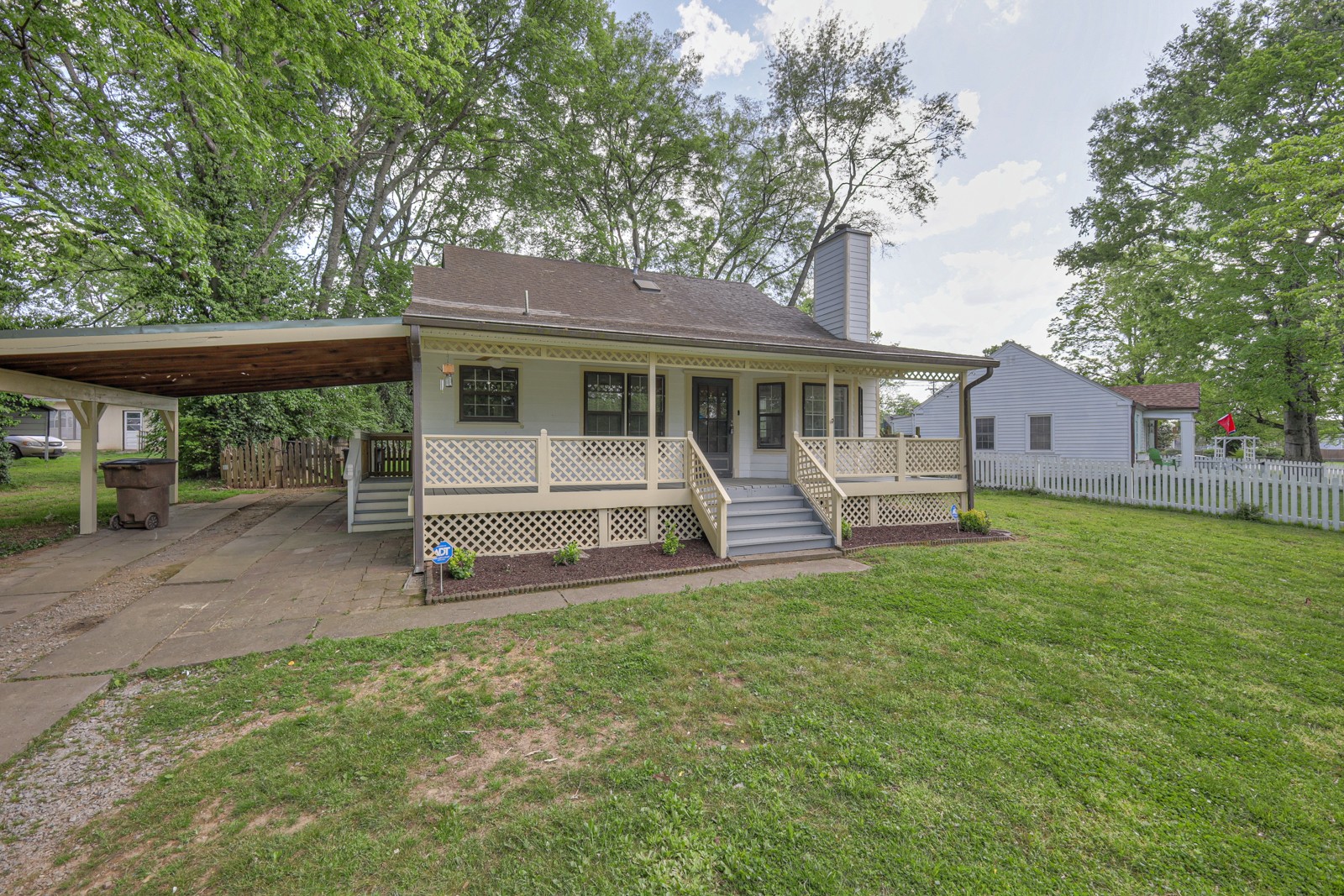 1205 Kermit Dr