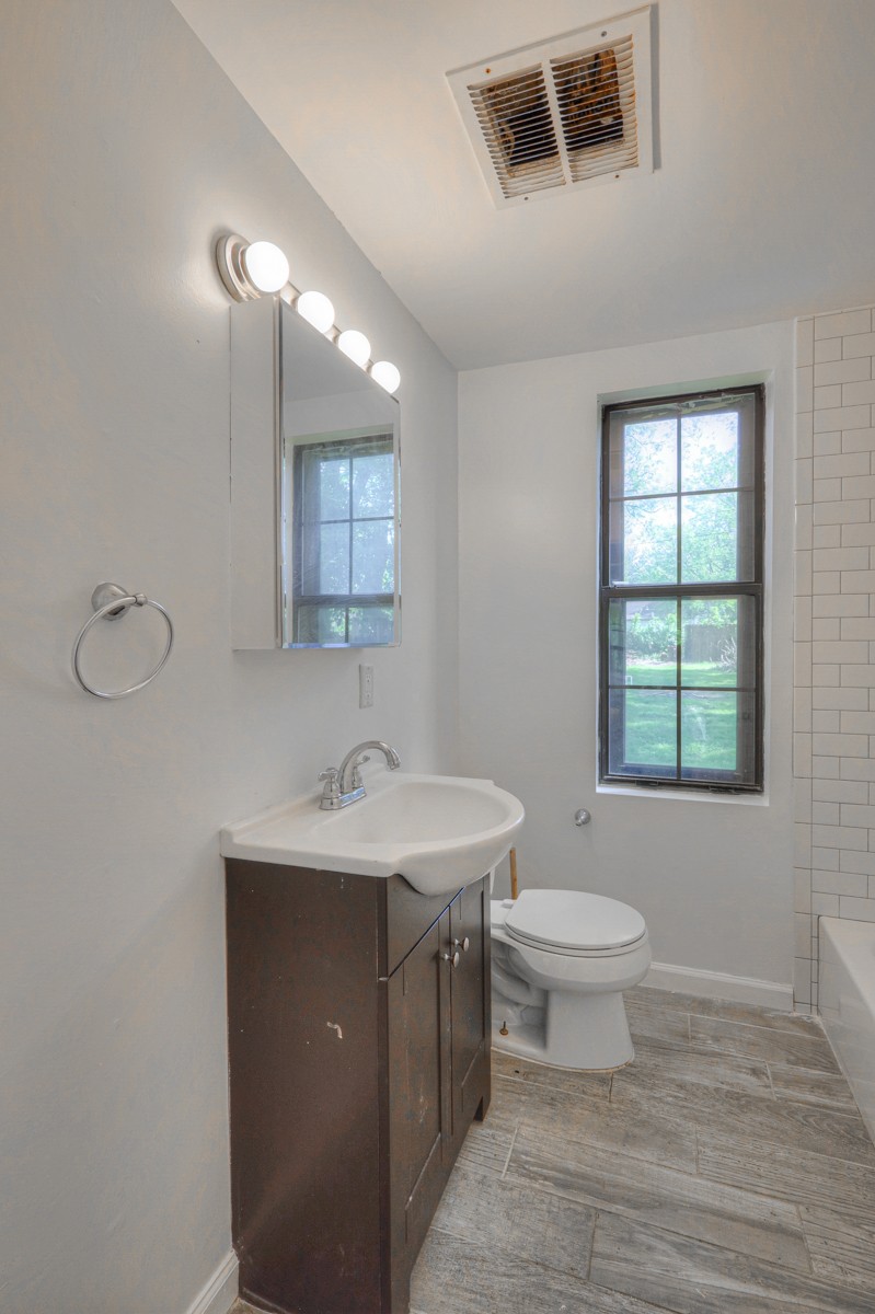 1205 Kermit Dr