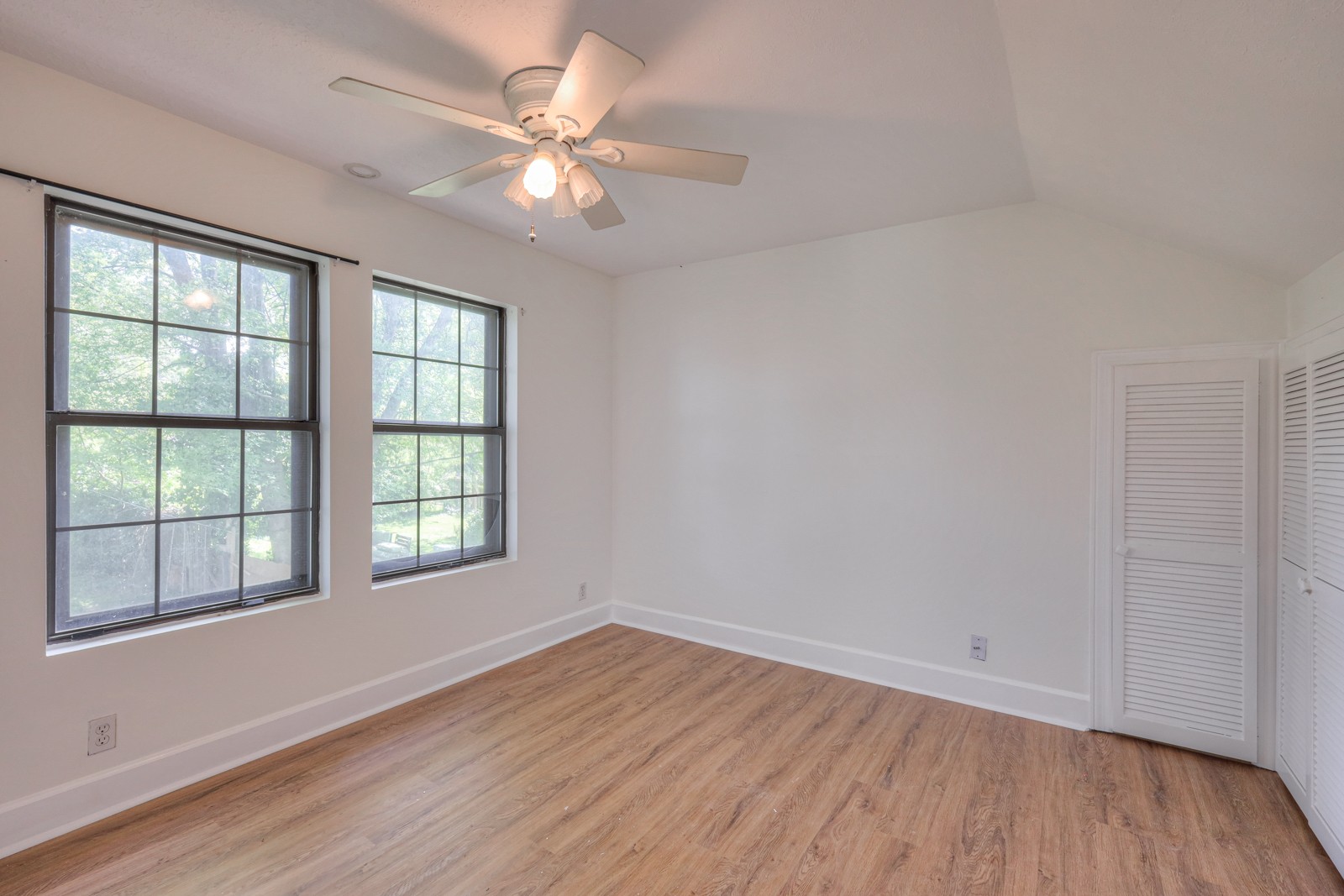 1205 Kermit Dr