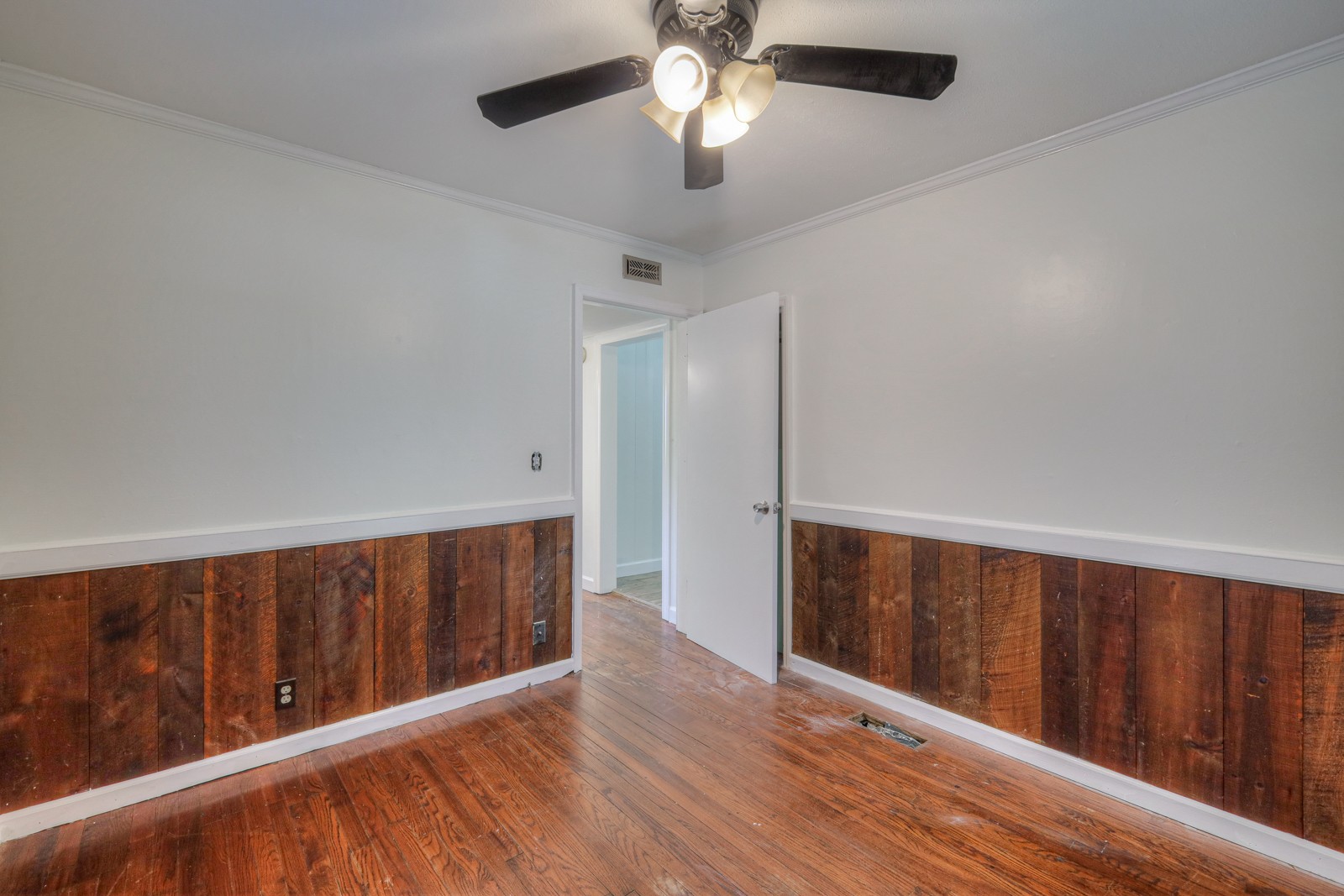 1205 Kermit Dr