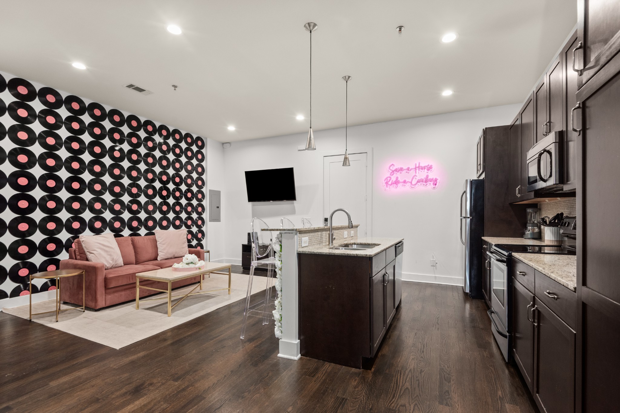 210 30th Avenue, N Unit: 409