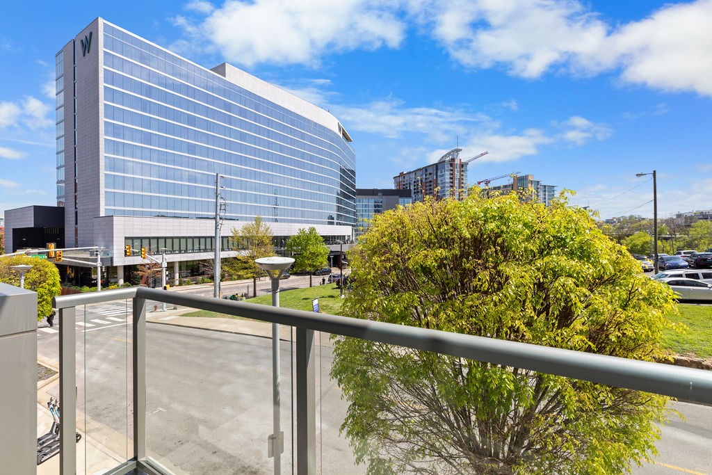 1212 Laurel St Unit: 204