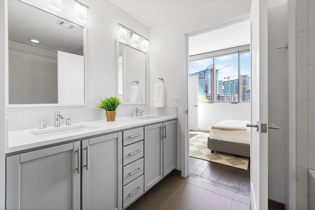 1212 Laurel St Unit: 204