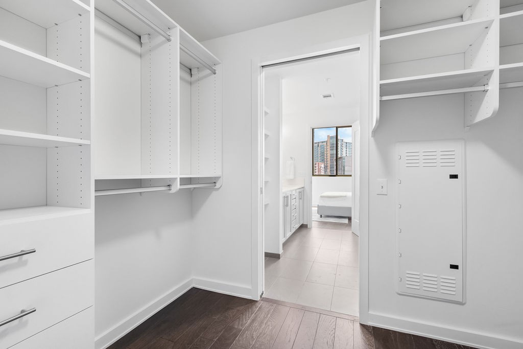 1212 Laurel St Unit: 204