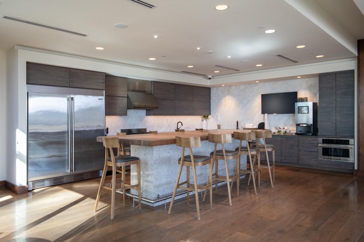 1212 Laurel St Unit: 204