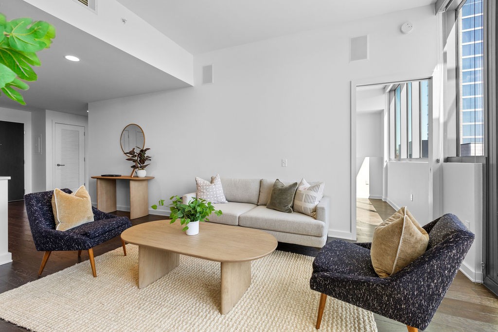 1212 Laurel St Unit: 204