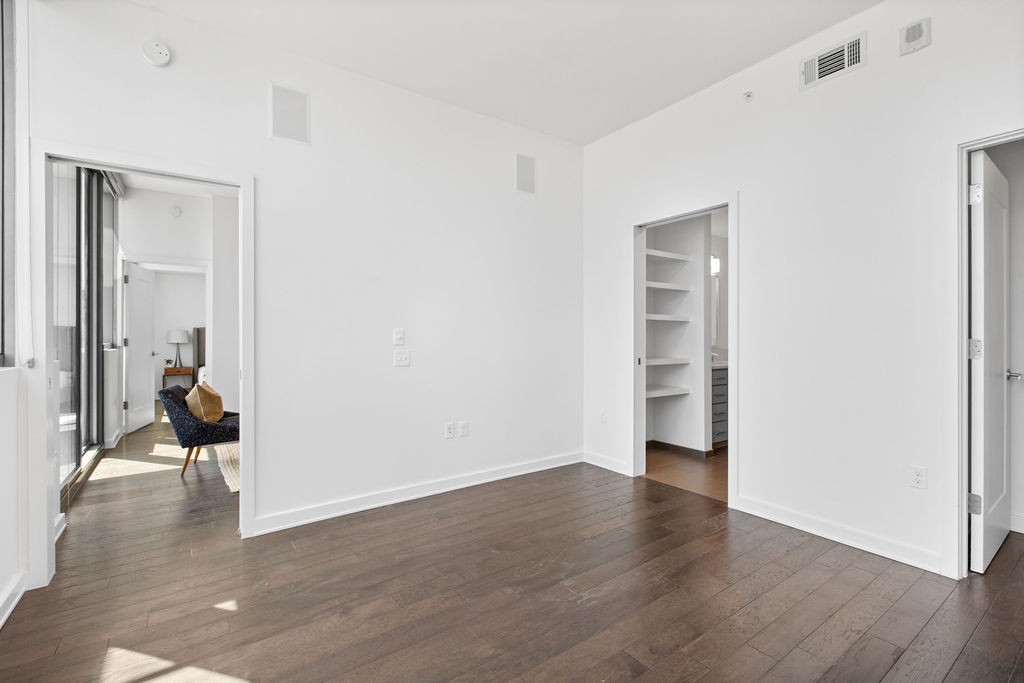 1212 Laurel St Unit: 204